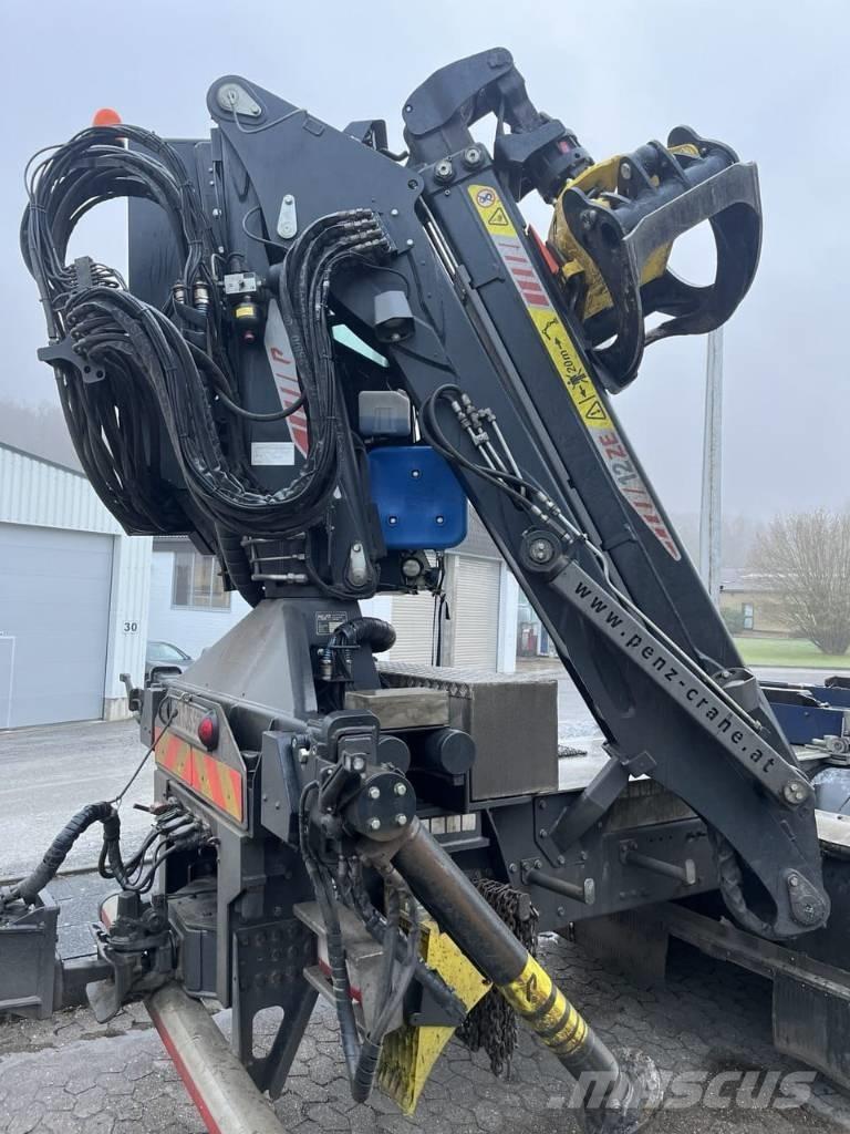 Penz 12ZE8.30 Grúas y cargadoras