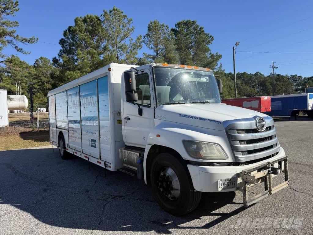 Hino 338 Camiones de reparto de bebidas