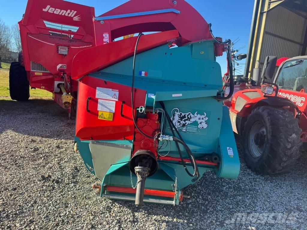 Jeulin HELIOS Desmenuzadoras, cortadoras y desenrolladoras de pacas