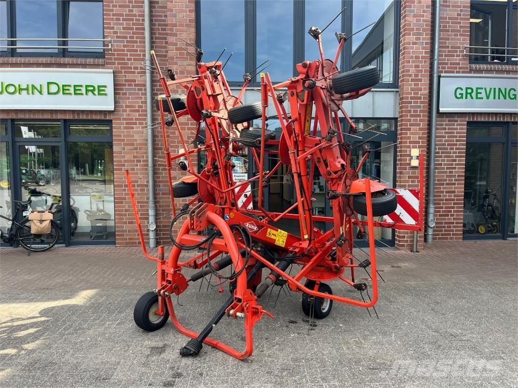 Kuhn GF8702 defekt Rastrilladoras y rastrilladoras giratorias