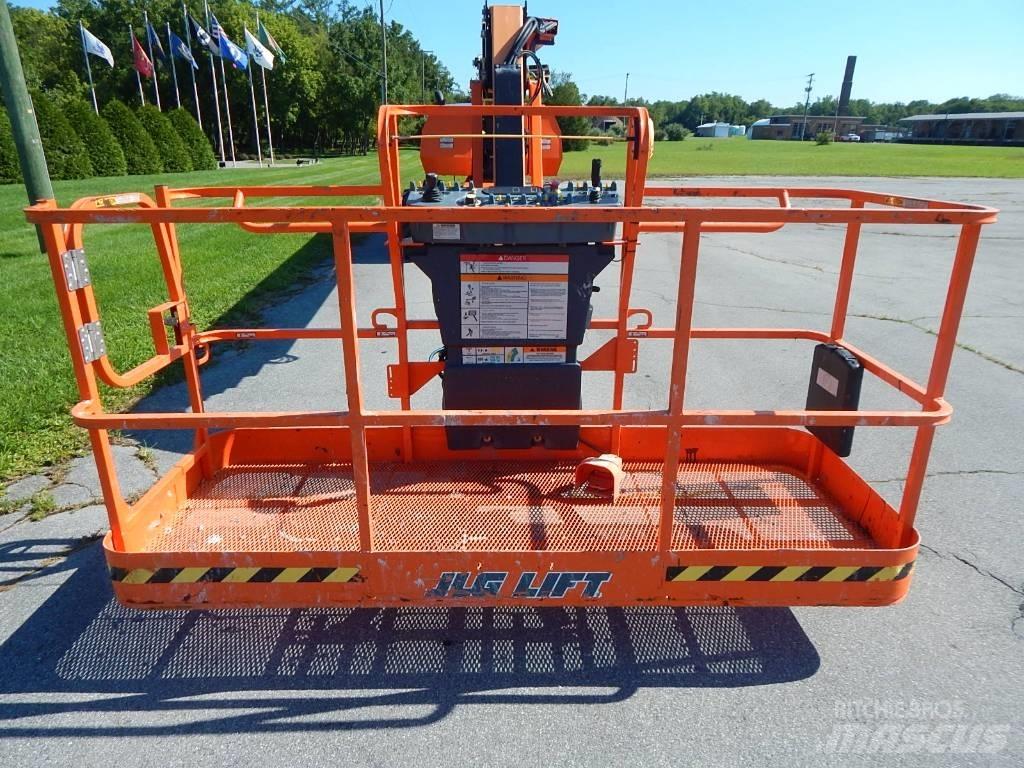 JLG 860 SJ Plataformas con brazo de elevación telescópico