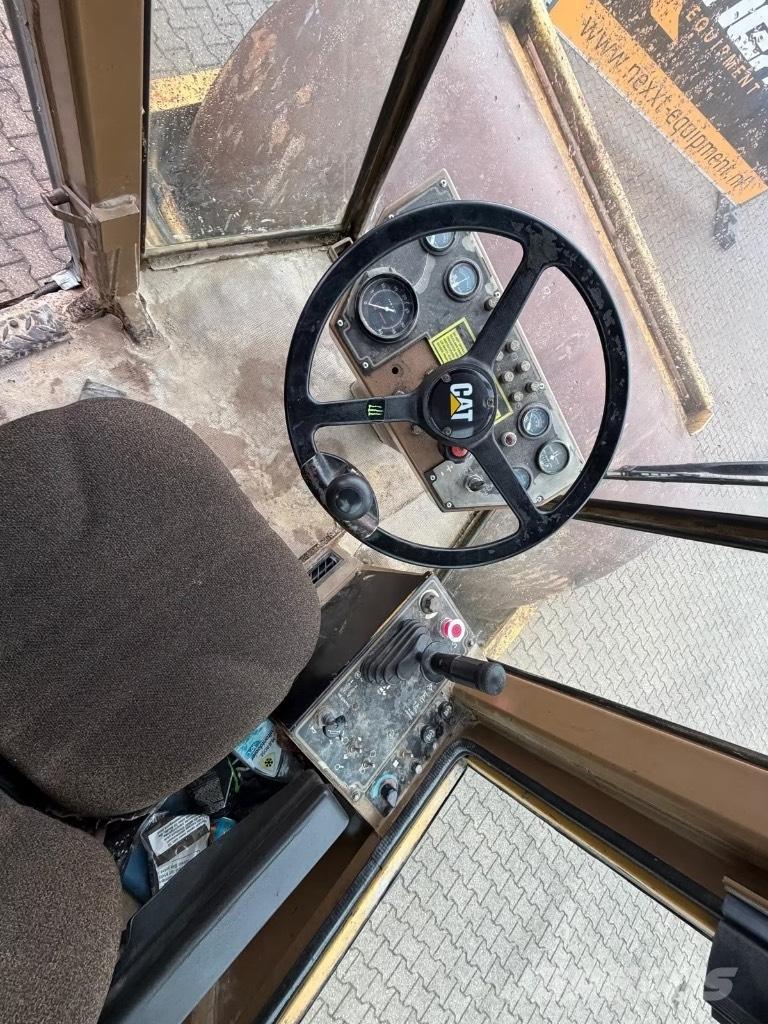 CAT CS 563 AW Rodillos de un solo tambor