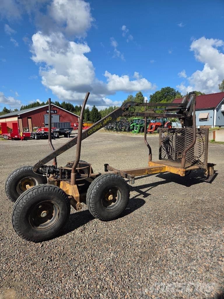 Mowi 1840 Remolques forestales