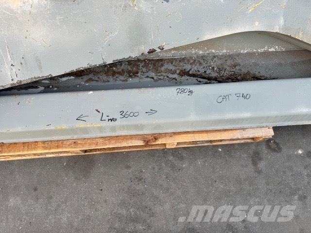 CAT 740 TAILGATE Camiones articulados