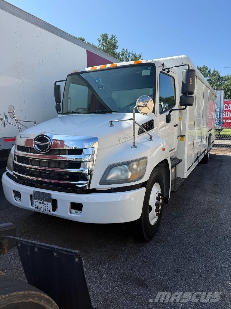 Hino 338 Camiones de reparto de bebidas