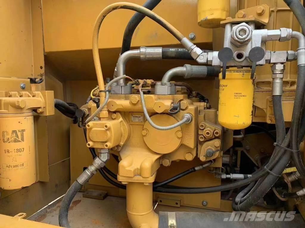 CAT 323D Excavadoras sobre orugas