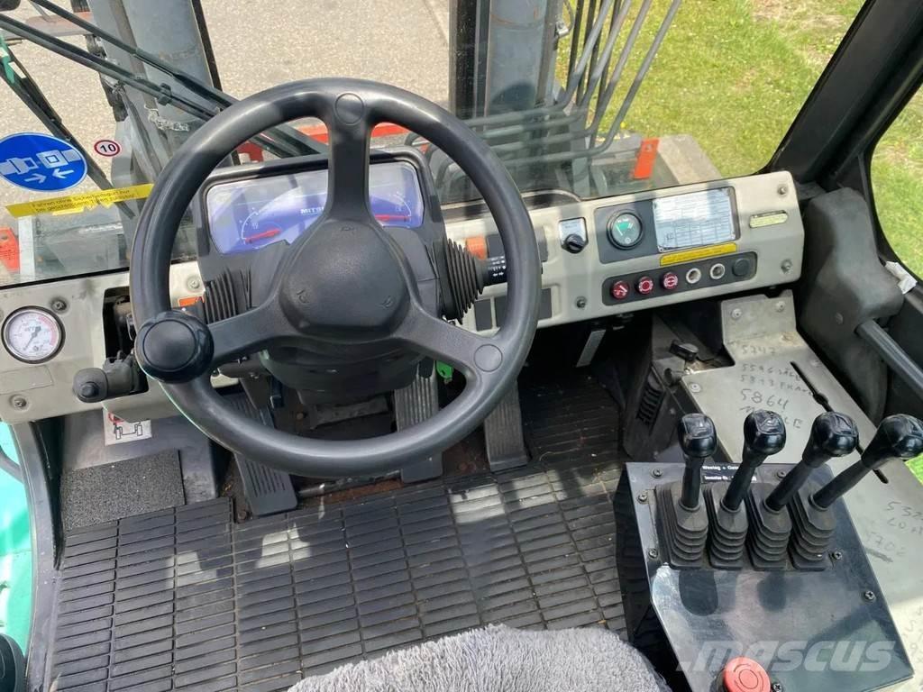 Mitsubishi FD90N Camiones diesel