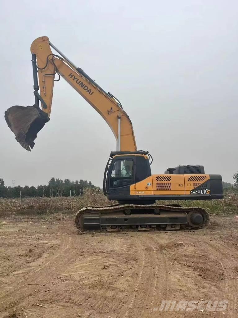 Hyundai Robex 520 VS Excavadoras sobre orugas