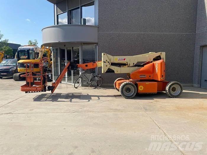 JLG E400AJP Plataformas con brazo de elevación manual