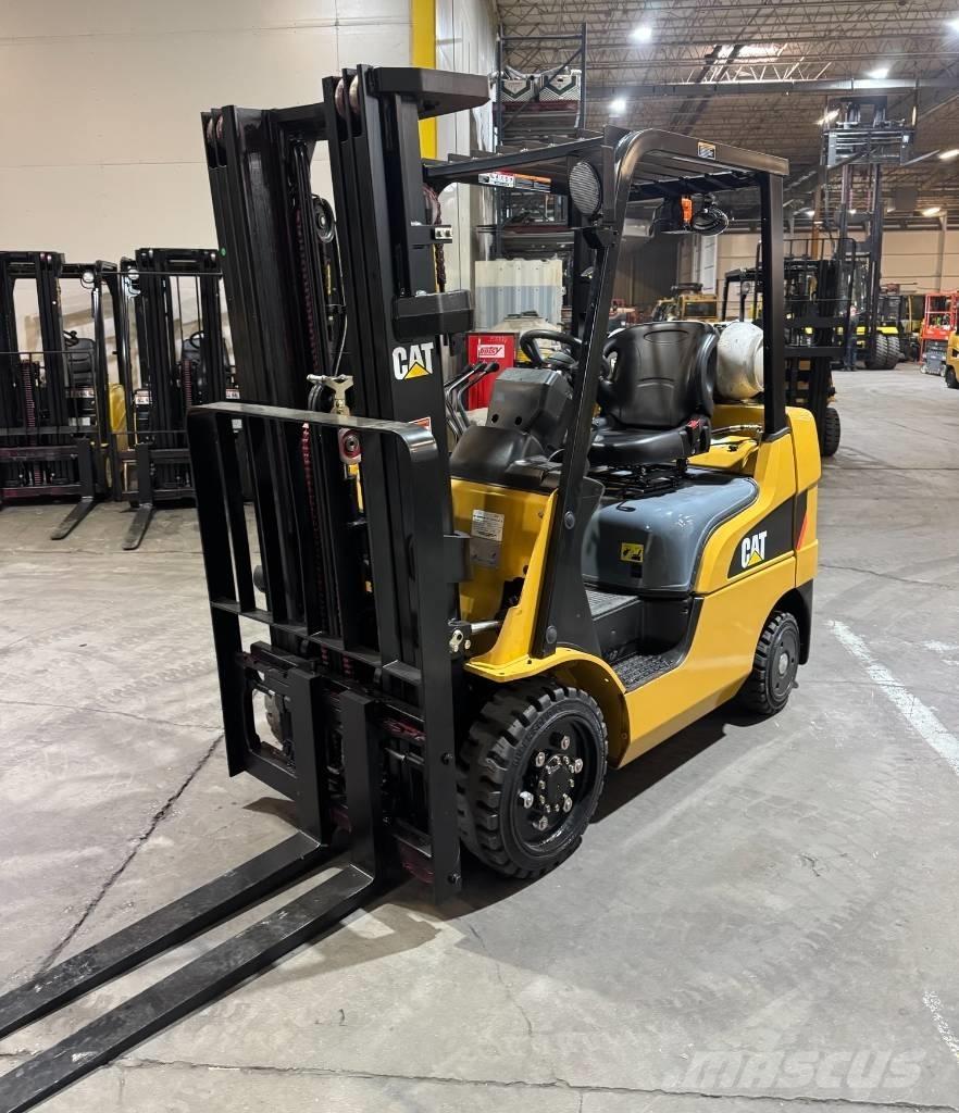 CAT 2C 5000 Montacargas - otros