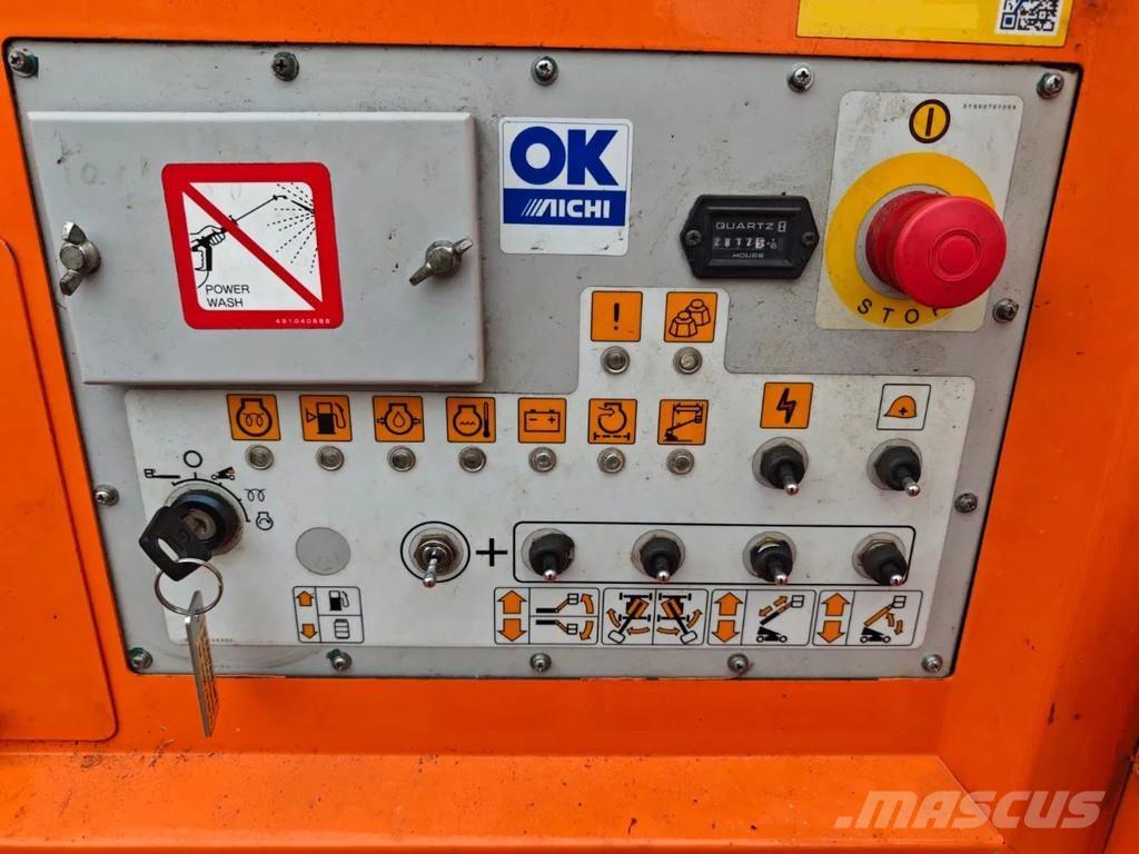 Aichi SR 21 AJ Plataformas con brazo de elevación telescópico