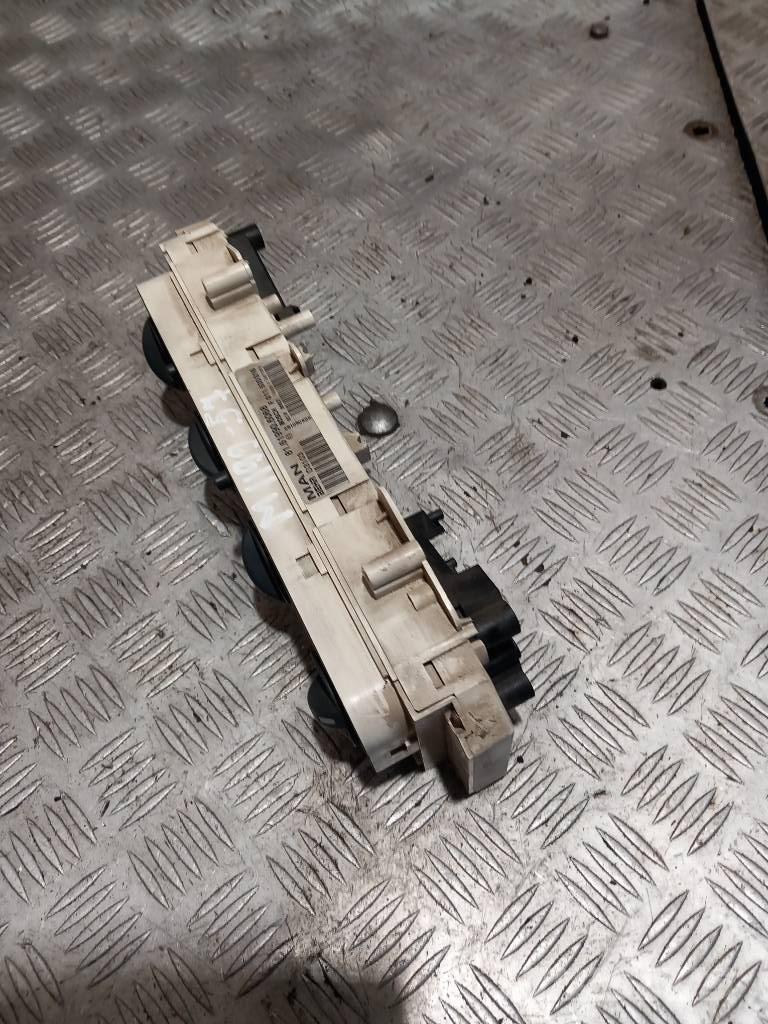 MAN TGM  81619096068 Cabinas