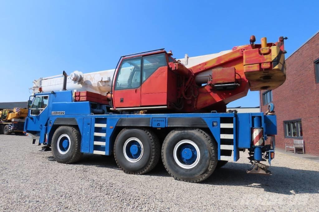 Liebherr LTM 1055-1 Grúas todo terreno