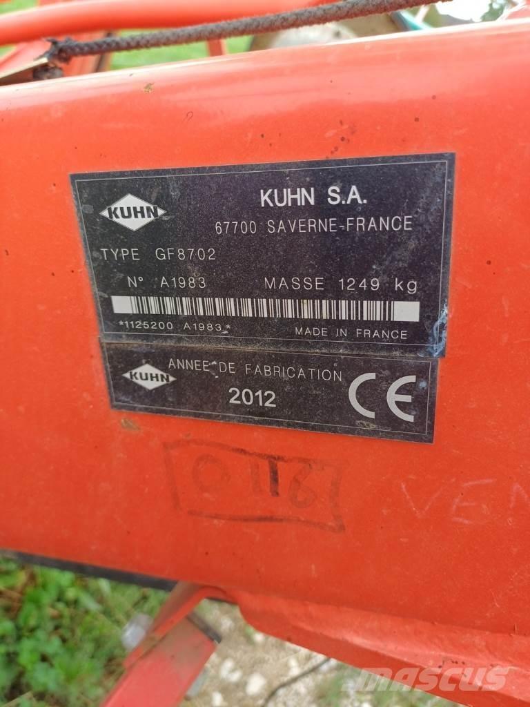Kuhn GF 8702 Rastrilladoras y rastrilladoras giratorias