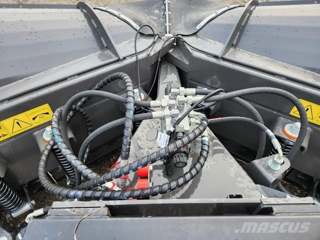 Pronar PUV 3300 M Hojas y cuñas quitanieves