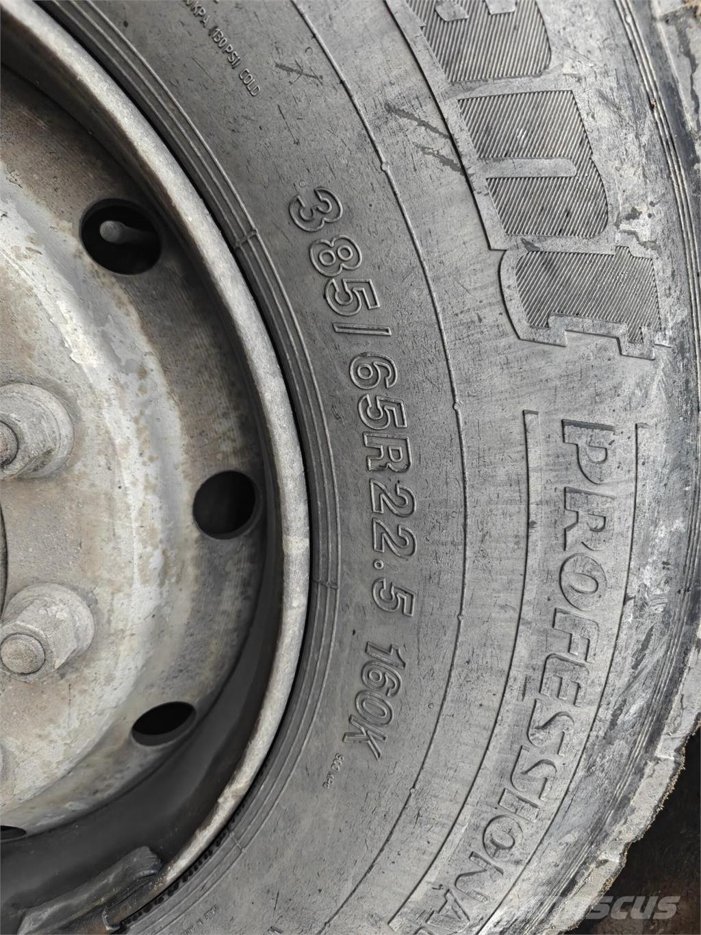 Sisu E11M Bañeras basculantes usadas