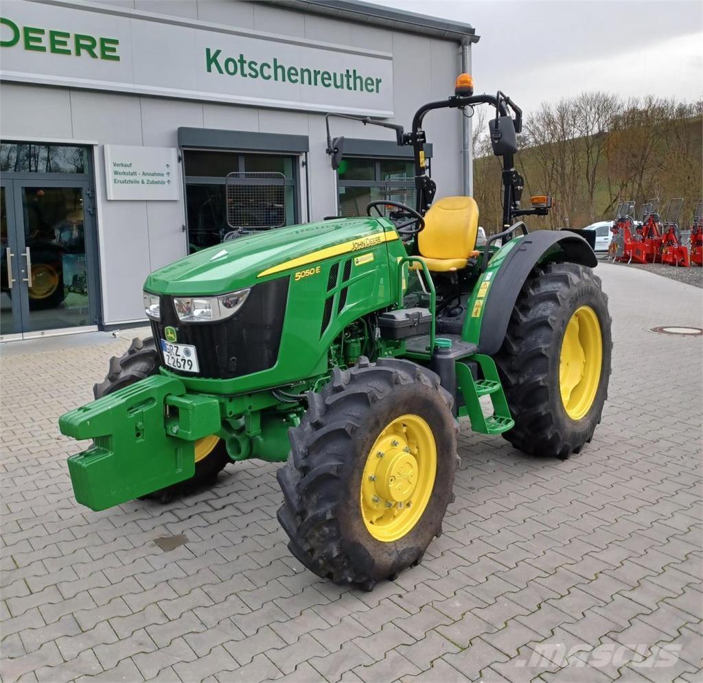 John Deere 5050E Tractores