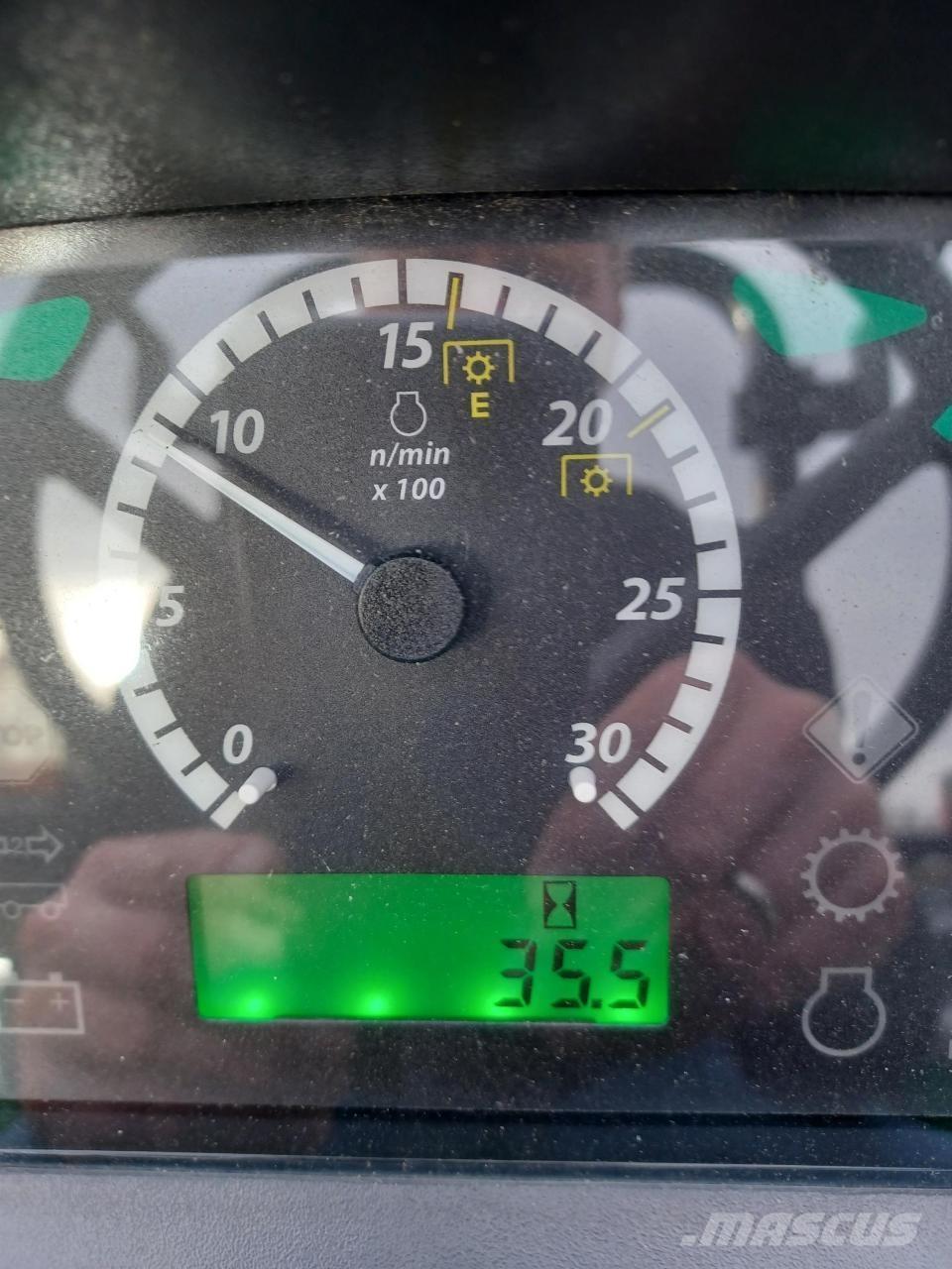 John Deere 5050E Tractores