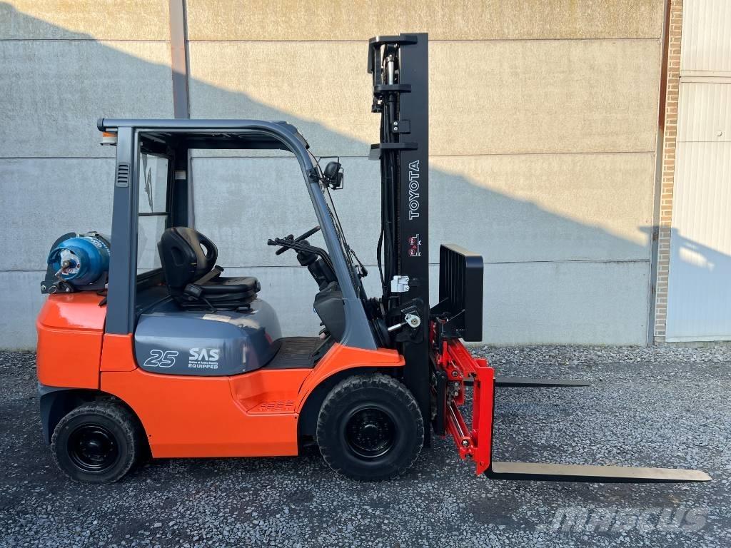 Toyota 42-7 FGF 25 Camiones LPG