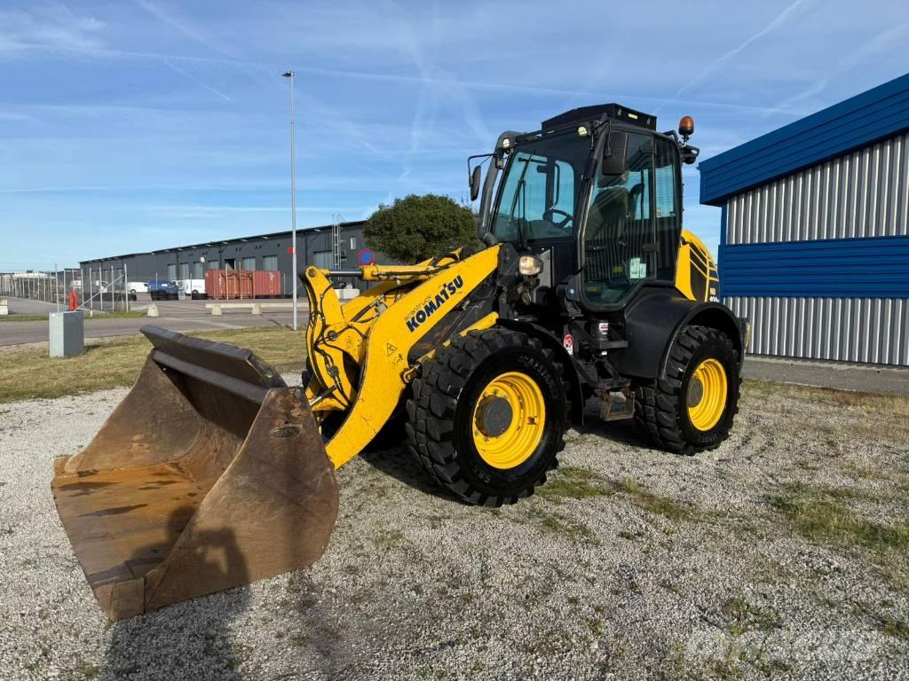 Komatsu WA100 M-7 Cargadoras sobre ruedas