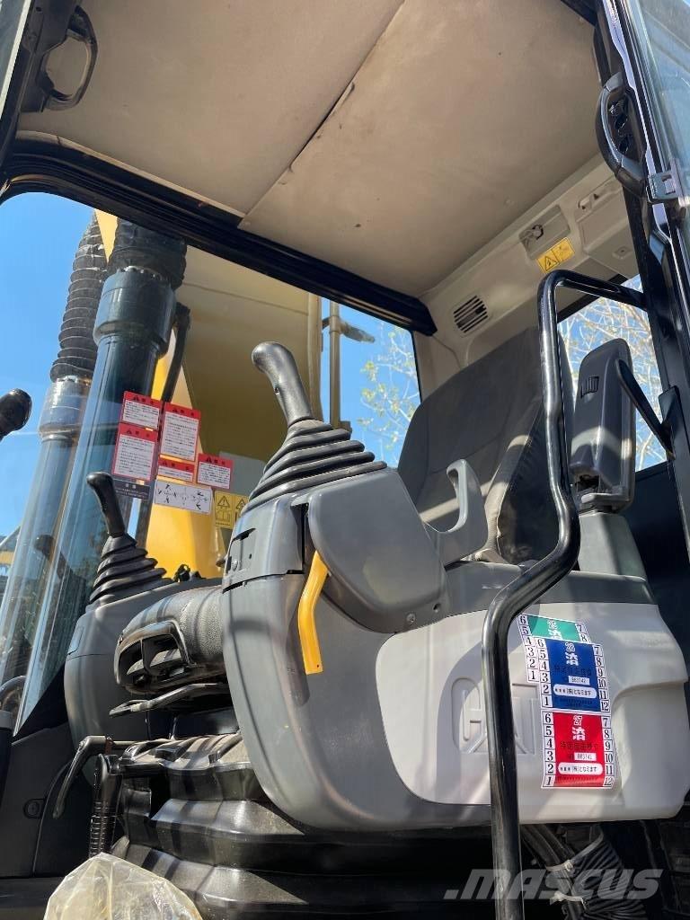 CAT 323D2 Excavadoras sobre orugas