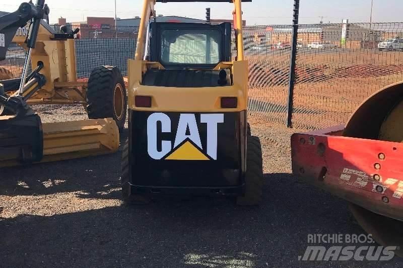 CAT 226B Otros camiones