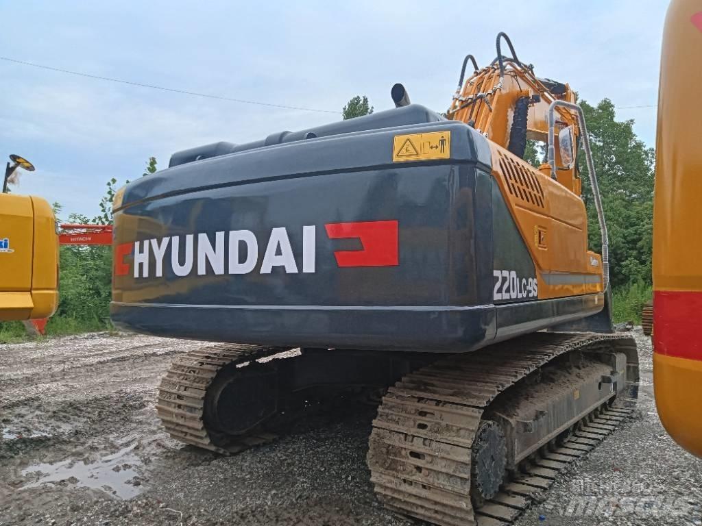 Hyundai 220LC-9S Excavadoras sobre orugas