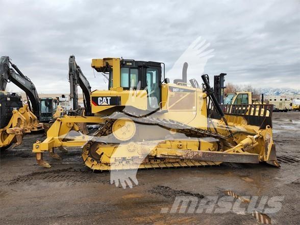 CAT D6T LGP Buldozer sobre oruga