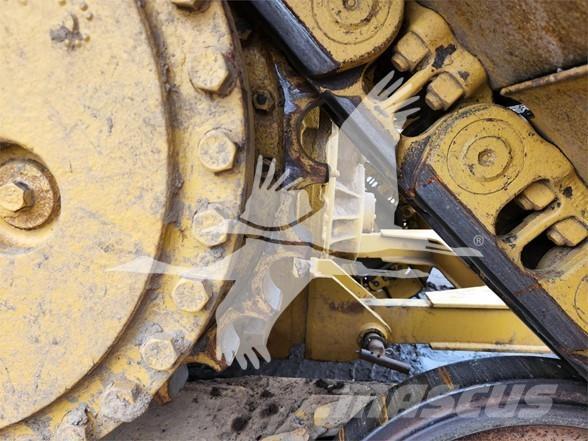CAT D6T LGP Buldozer sobre oruga