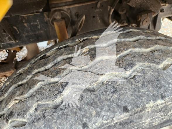 Sterling L9500 Otros