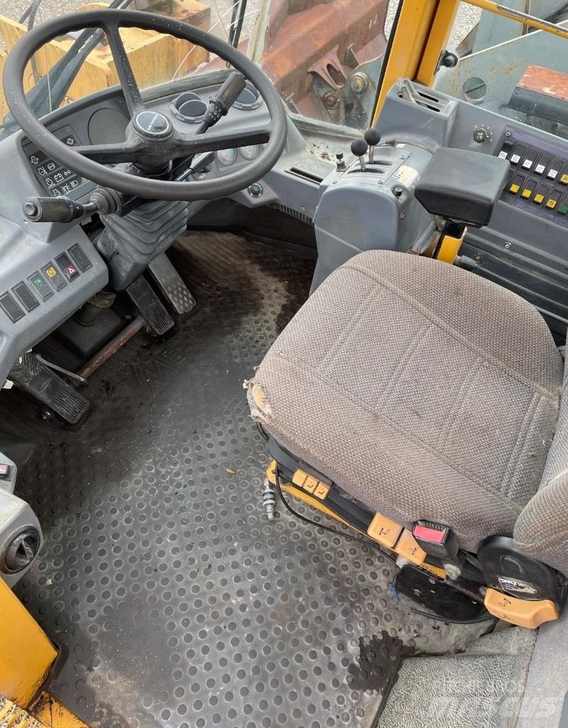 Volvo L120C Cargadoras sobre ruedas