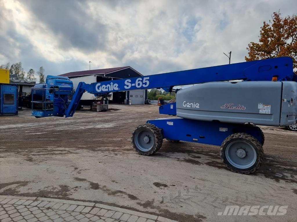 Genie S-65 4×4 Plataformas con brazo de elevación manual
