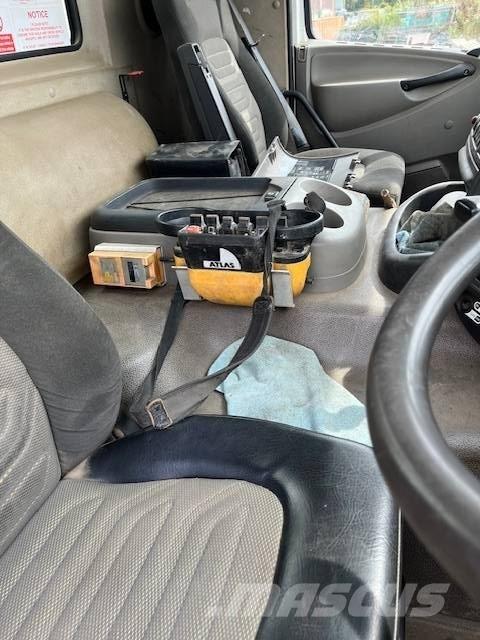 DAF CF 75.310 Camiones grúa