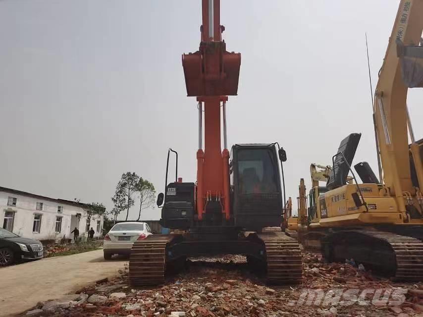 Hitachi ZX 210 Excavadoras sobre orugas