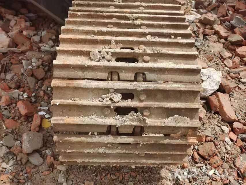 Hitachi ZX 210 Excavadoras sobre orugas