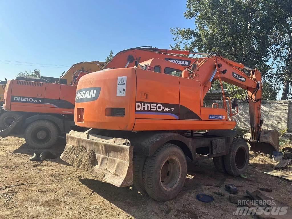 Doosan DH210W Excavadoras de ruedas