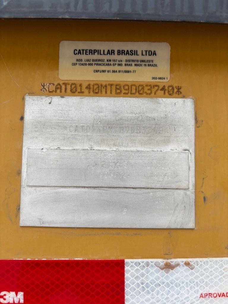 CAT 140M Niveladoras
