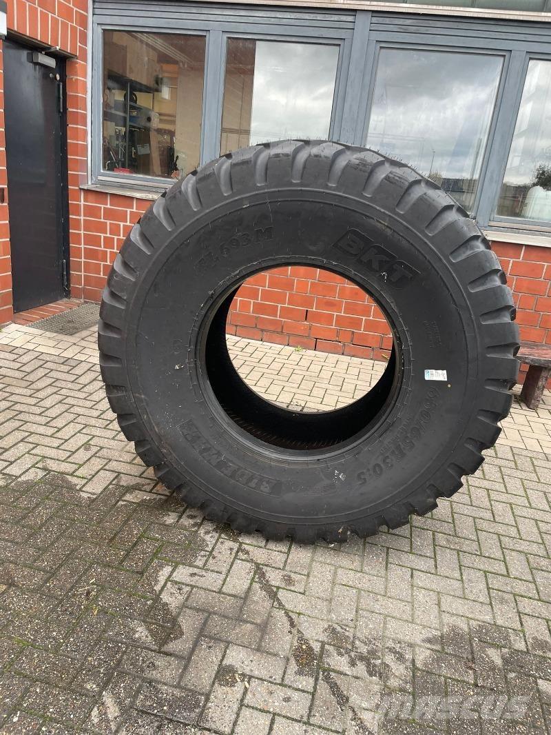 BKT 650/65R30,5 Ruedas