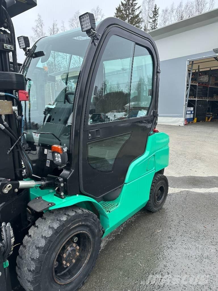 Mitsubishi FD 35 N Camiones diesel