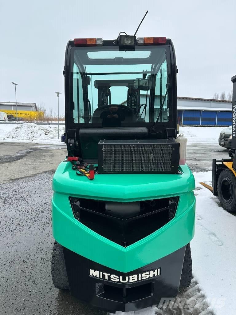 Mitsubishi FD 35 N Camiones diesel