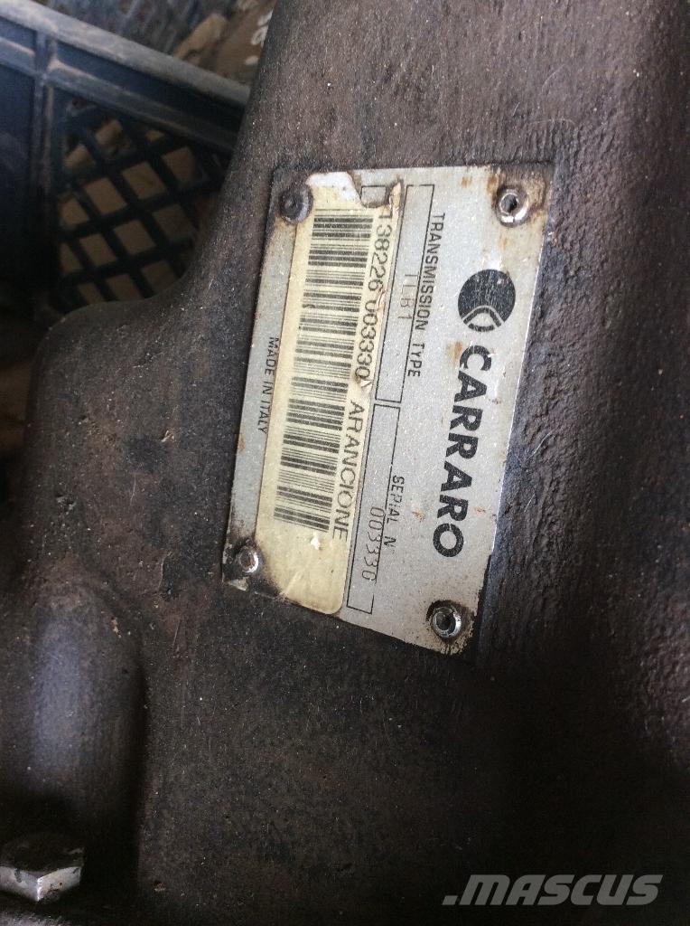 Komatsu WB 93 R-2 Transmisiones