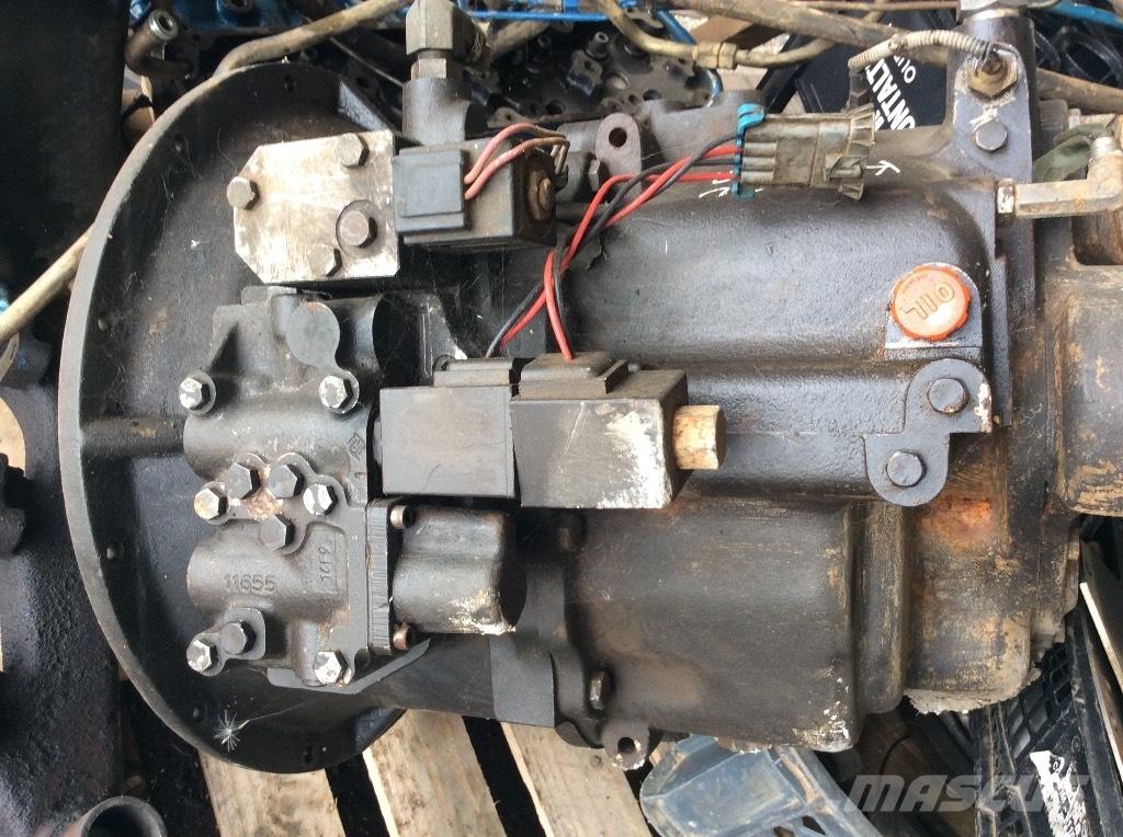 Komatsu WB 93 R-2 Transmisiones