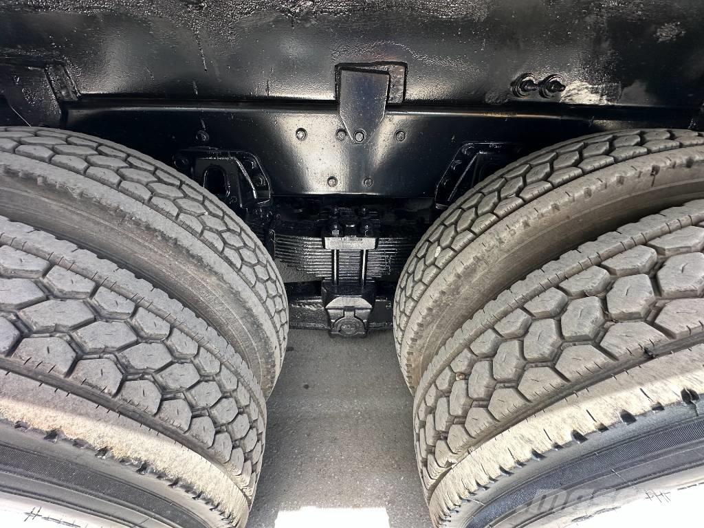 Sterling L 9500 Camiones aspiradores/combi