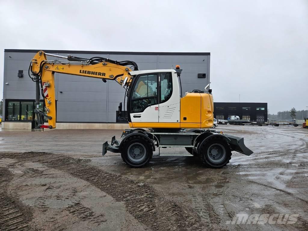 Liebherr 913 Compact Excavadoras de ruedas