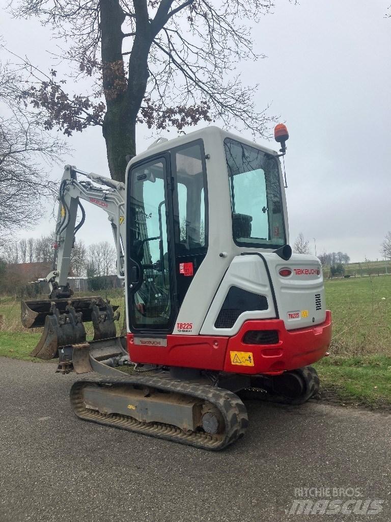 Takeuchi TB225 extra Miniexcavadoras