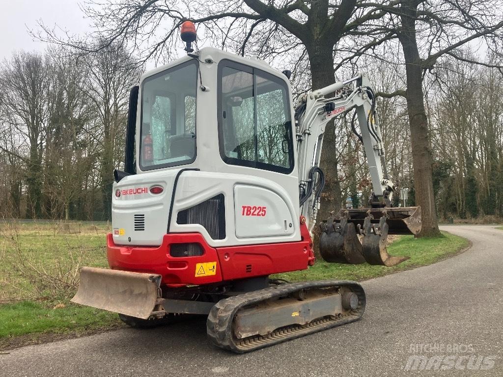 Takeuchi TB225 extra Miniexcavadoras