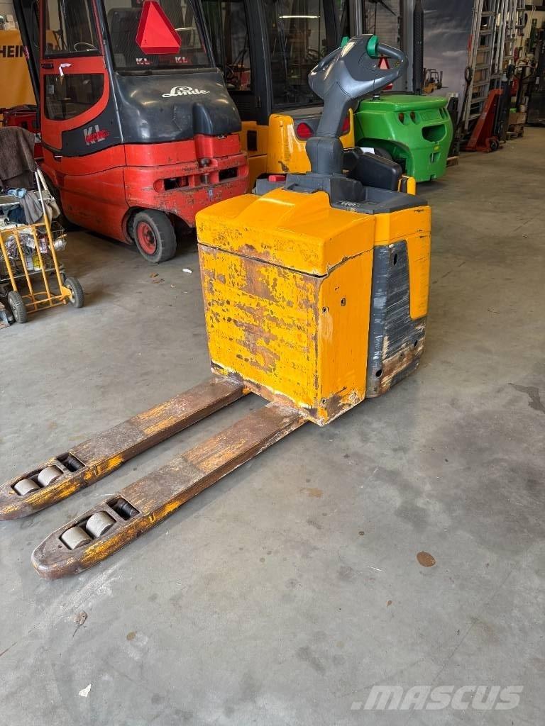 Jungheinrich ERE 225 Montacargas con plataformas de baja elevación