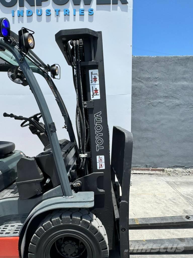 Toyota 8 FD U 25 Montacargas - otros