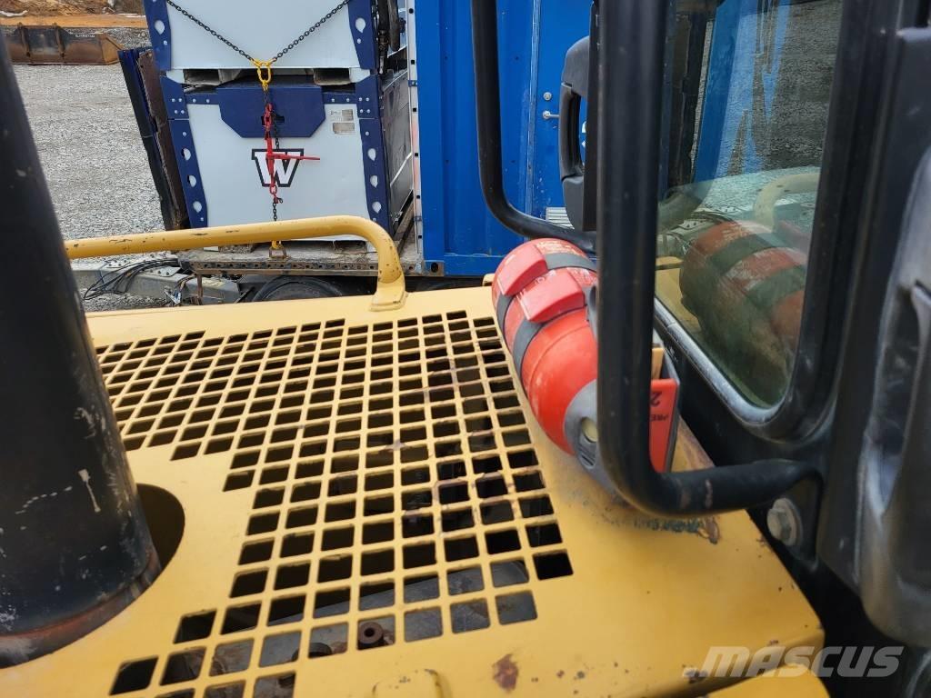 CAT D 8 T Buldozer sobre oruga