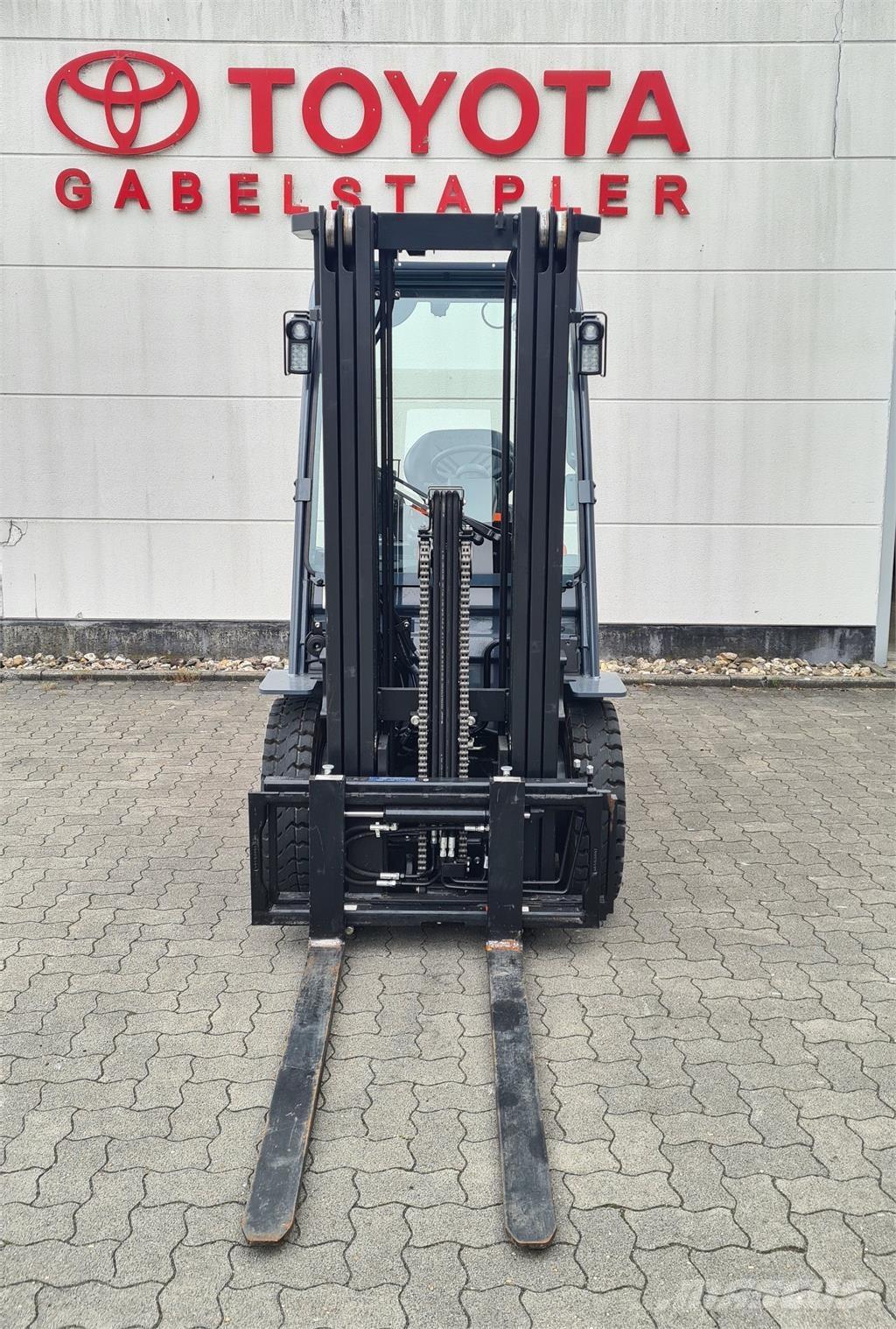 Toyota 52-8FDF25 Camiones diesel